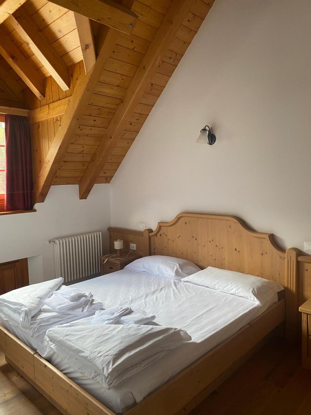 Hotel Aplis Оваро Екстериор снимка